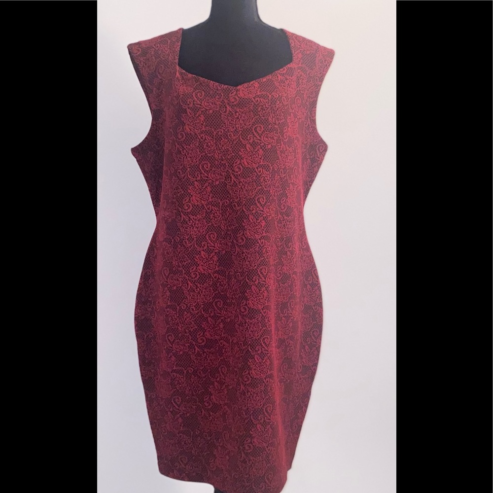 Floral embroidered bodycon dress